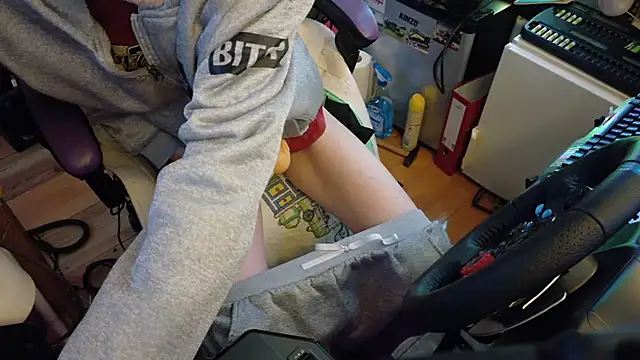 Gay-Versaut online show from February 2026 10:45:02 PM