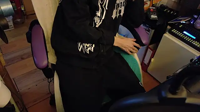 Gay-Versaut online show from January 2026 06:12:02 PM