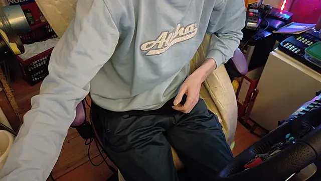 Gay-Versaut online show from February 2026 07:45:02 PM