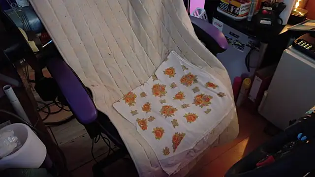 Gay-Versaut online show from February 2026 05:46:01 PM