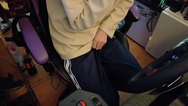 Gay-Versaut online show from May 2026 09:43:02 PM