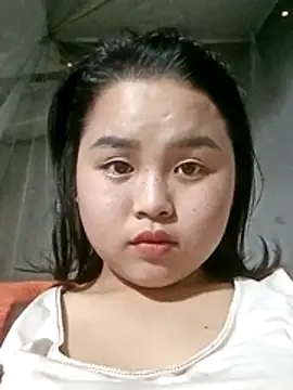 Snapshot of Daisy-y chatting on December 2025 02:48:02 AM Daisy-y online show from December 2025 02:48:02 AM