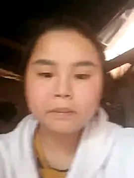 Snapshot of Daisy-y chatting on December 2025 08:39:02 AM Daisy-y online show from December 2025 08:39:02 AM