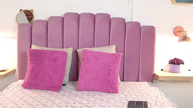 Daikihot online show from April 2026 06:03:02 PM