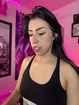 Snapshot of Sky_Girl_LS chatting on January 2026 03:32:01 AM Sky Girl LS online show from January 2026 03:32:01 AM