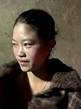 Snapshot of Neooo_01 chatting on December 2025 05:12:02 AM Neooo 01 online show from December 2025 05:12:02 AM