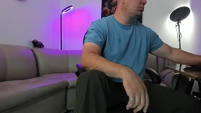 Dante Bellini online show from December 2025 11:21:02 AM