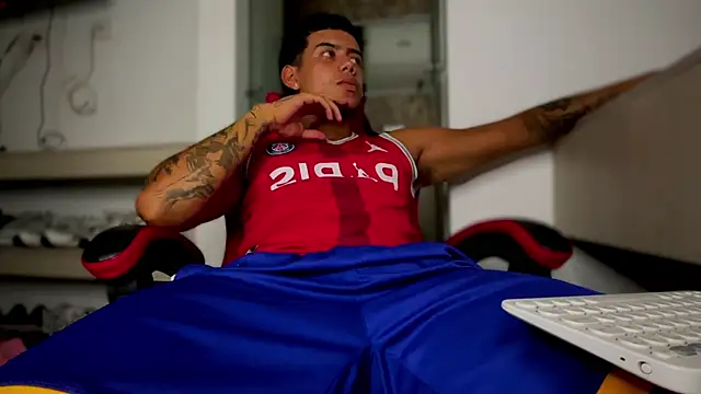 Jeyzd25 online show from February 2026 02:21:01 AM