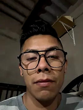 Snapshot of Marko-18 chatting on December 2025 01:05:02 AM Marko-18 online show from December 2025 01:05:02 AM