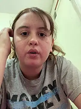 pomelito2 online show from December 2025 03:38:02 PM