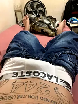 Snapshot of heitorpaugrande chatting on December 2025 06:02:01 AM heitorpaugrande online show from December 2025 06:02:01 AM