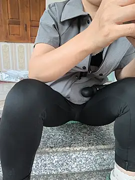 Sweet-Berryy online show from May 2026 11:43:02 PM