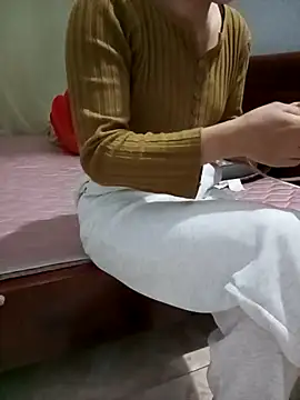 Sweet-Berryy online show from February 2026 01:09:01 PM