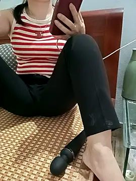 Sweet-Berryy online show from April 2026 01:57:01 AM