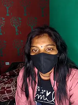 QWEEN7B online show from December 2025 04:55:01 PM