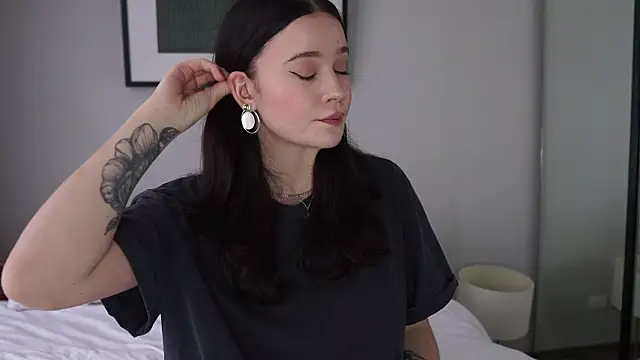 bonjour nihao hello online show from March 2026 03:57:02 AM