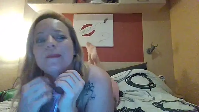 Miss-Chupagirly online show from December 2025 05:04:02 PM