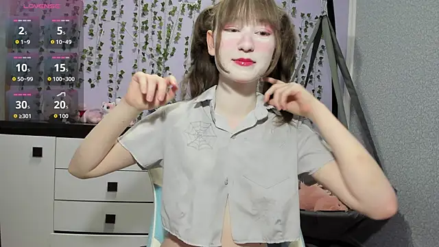 Yoonhee ki online show from May 2026 06:59:01 PM