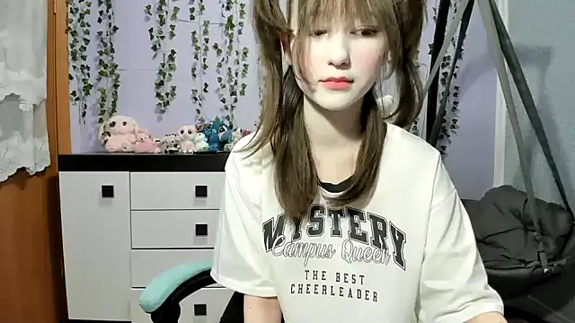 Yoonhee ki online show from March 2026 09:43:02 PM