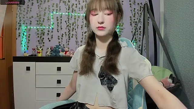 Yoonhee ki online show from June 2026 02:17:02 PM