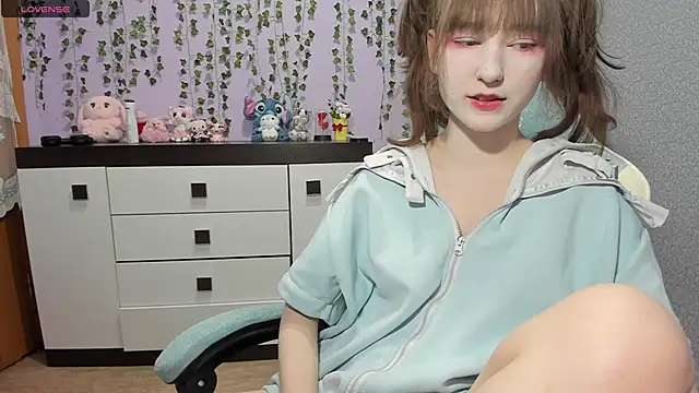 Yoonhee ki online show from May 2026 08:33:02 PM