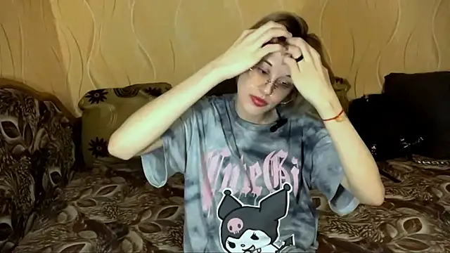 Carollforyou online show from April 2026 03:49:01 PM