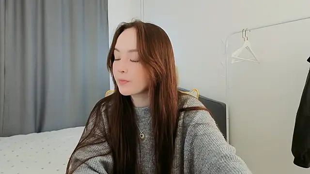 fallin lovee online show from March 2026 01:45:01 PM