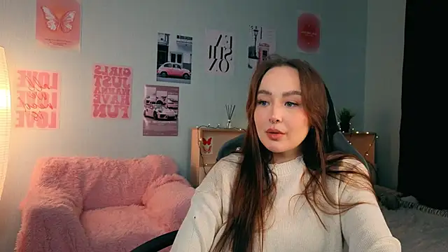 fallin lovee online show from February 2026 07:44:02 PM