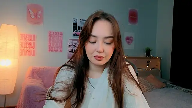 fallin lovee online show from February 2026 07:41:02 PM