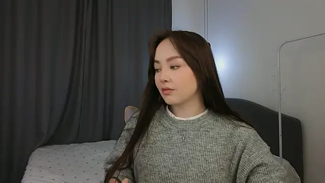 fallin lovee online show from April 2026 01:45:02 PM