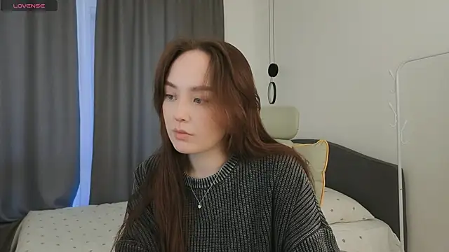 fallin lovee online show from March 2026 01:35:02 PM