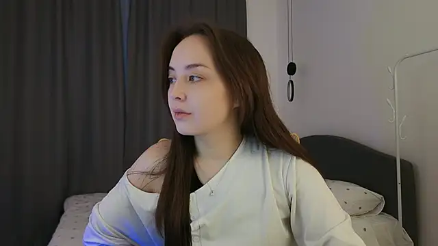 fallin lovee online show from April 2026 01:46:01 PM