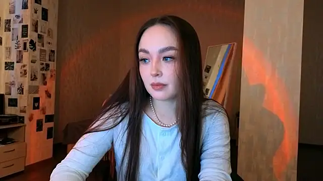 fallin lovee online show from December 2025 05:32:02 AM