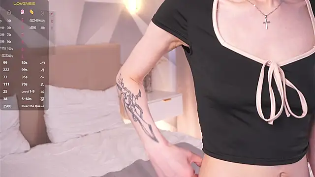 DeliaLoma online show from April 2026 06:37:02 AM