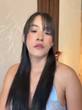 Alannadumont  online show from April 2026 06:26:01 PM