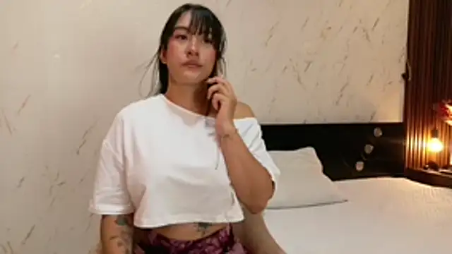 Alannadumont  online show from March 2026 10:00:02 PM