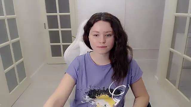 LondonMiley online show from December 2025 08:01:02 PM