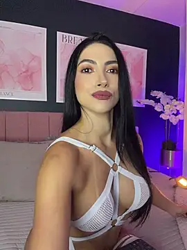 Snapshot of ItsTatiana chatting on June 2026 11:31:01 PM ItsTatiana online show from June 2026 11:31:01 PM