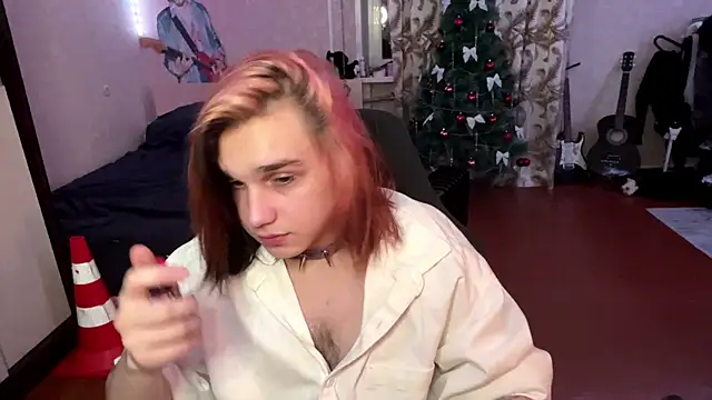 emo sweet online show from December 2025 10:43:02 PM