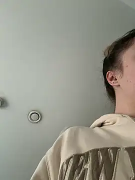 LilyLuck  online show from February 2026 01:24:02 PM