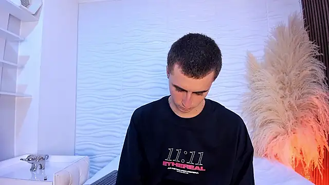 SpaceBoy1 online show from February 2026 08:52:02 PM