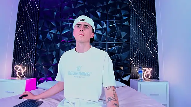 SpaceBoy1 online show from February 2026 09:02:02 PM