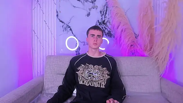 SpaceBoy1 online show from February 2026 12:01:02 AM