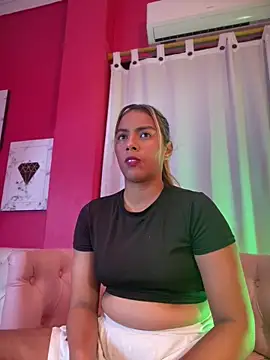 Snapshot of MiaSizzle chatting on February 2026 07:56:02 PM MiaSizzle online show from February 2026 07:56:02 PM