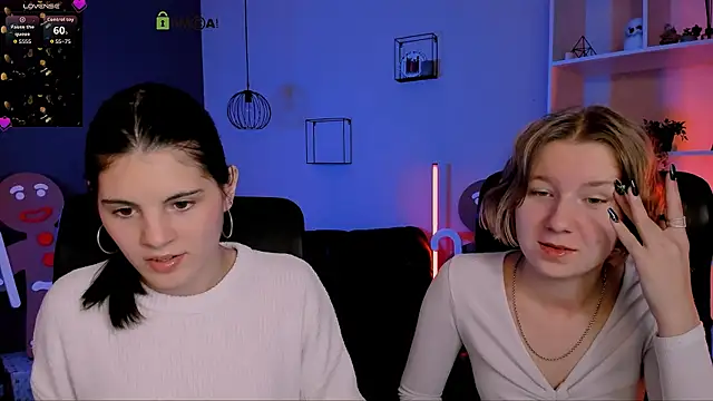 lizzie boom  online show from December 2025 08:11:01 PM