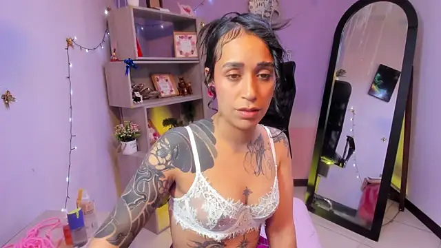 StaceyLeee online show from February 2026 07:57:01 PM