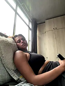 anna-evans09 online show from January 2026 09:51:01 PM