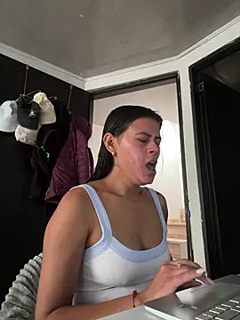 anna-evans09 online show from January 2026 06:56:01 PM