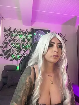 Violette-18 online show from December 2025 10:34:01 PM