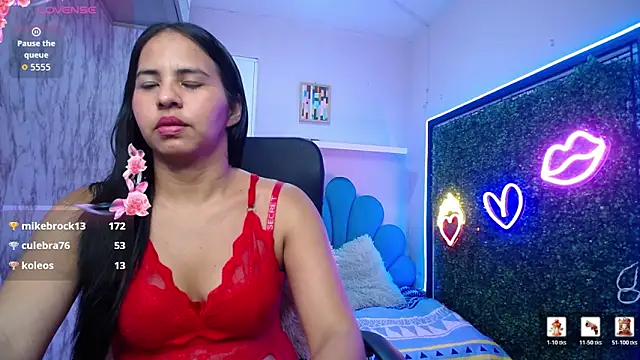 nicol ross19 online show from March 2026 02:04:02 AM